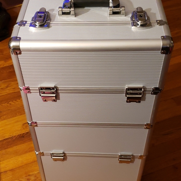 Makeup trunk - Picture 2 of 11